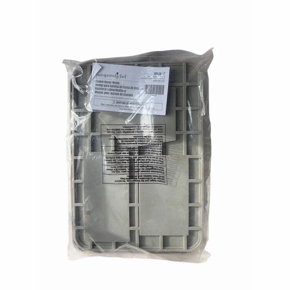 Pampered Chef Cookie House Molds Gingerbread House Baking Mold Set Gray